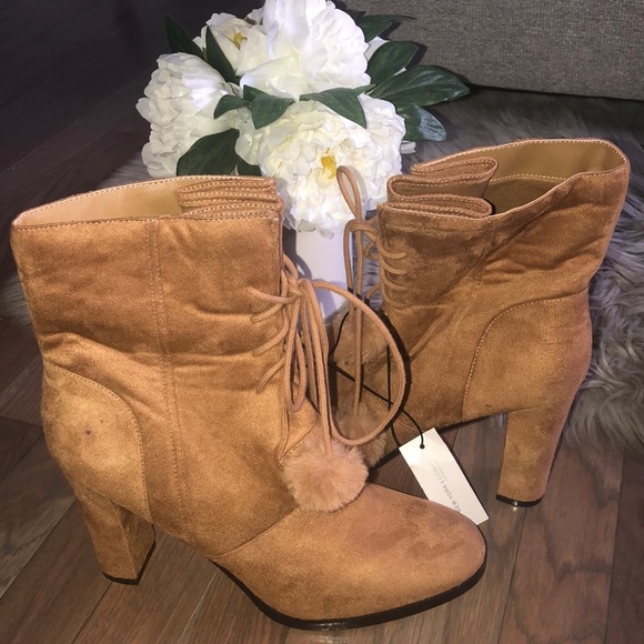 NY&C NWT Suede Block Heel Tan Pom Pom Boots - Picture 6 of 10